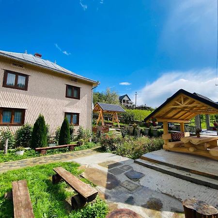 Casa Agroturistica Tarancuta Din Vatra Moldovitei Hotell Eksteriør bilde