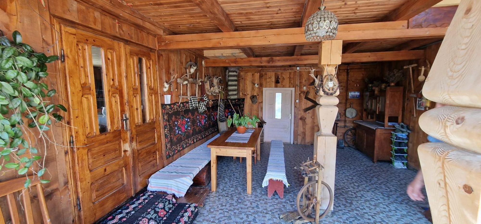 Casa Agroturistica Tarancuta Din Vatra Moldovitei Hotell Eksteriør bilde